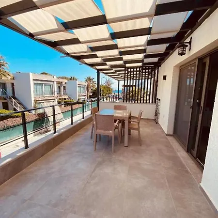 2 Bedroom On The Beach In Yahsi * 比特兹