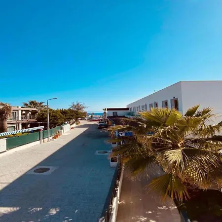 2 Bedroom On The Beach In Yahsi Διαμέρισμα *
